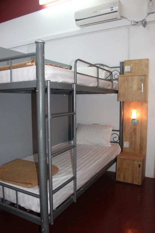 20Th Street Hostel Янгон Номер фото