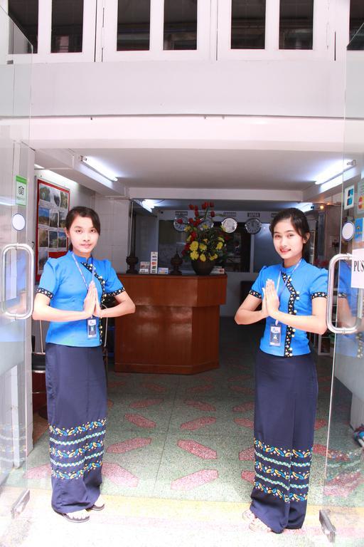 20Th Street Hostel Янгон Экстерьер фото